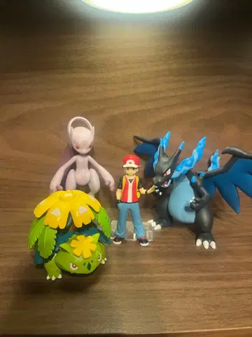 포켓몬 피규어 세트 뮤츠 리자몽