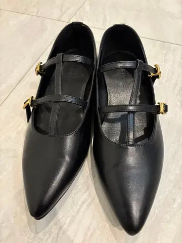 미라 오웬 더블 스트랩 펌프스 37