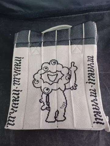 미야쿠미야쿠 니트 토트백 KNT365 오사카 만박 콜라보 상품