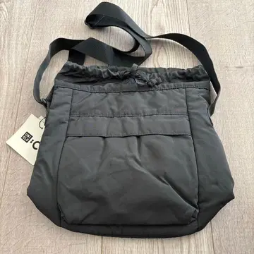 유니클로 c 숄더백 그레이