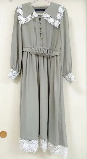 어나더 안젤라스 레이스 사용 빅 칼라 롱 원피스