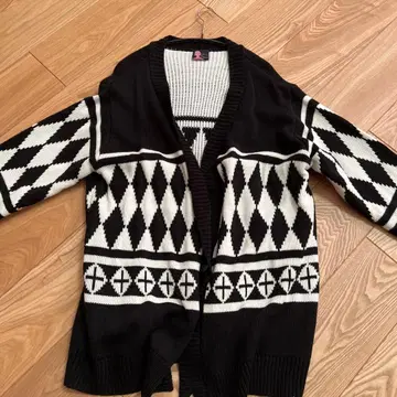 도라켄 Tokyo Revengers 다이아몬드 패턴 가디건