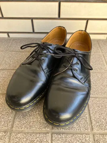 닥터마틴 3홀 UK10