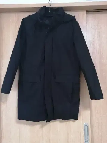 UNIQLO 블랙 다운 코트
