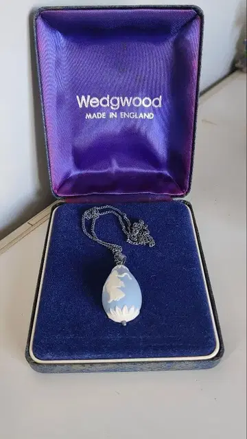 웨지우드 Wedgwood 부활절 에그 목걸이