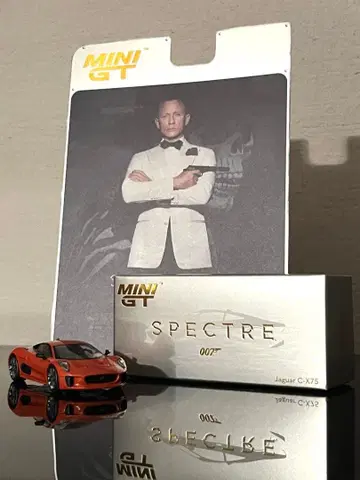 MINI GT spectre 007 jaguar c-x75 개봉품