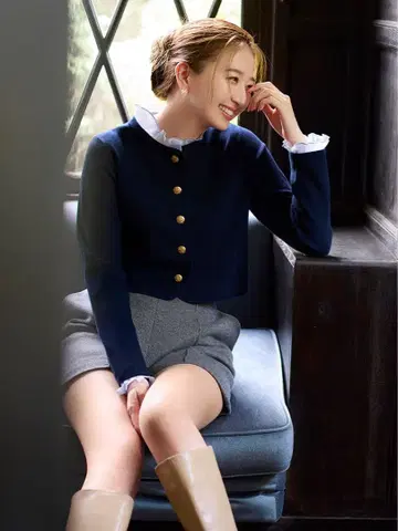 CELFORD 프릴 탈부착 가디건 네이비