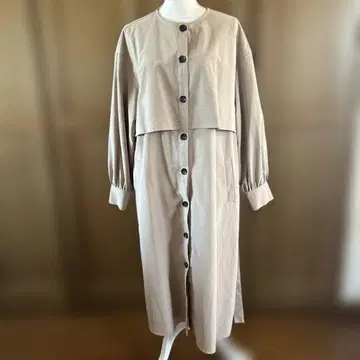 베이지 버튼 롱 코트