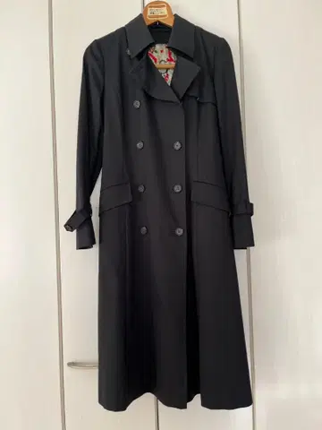 블랙 더블 브레스트 트렌치코트