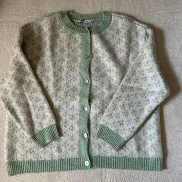 ZARA 꽃 패턴 니트 가디건