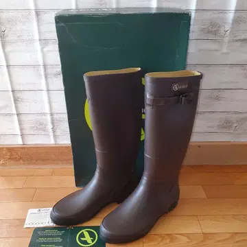 AIGLE 브라운 레인부츠