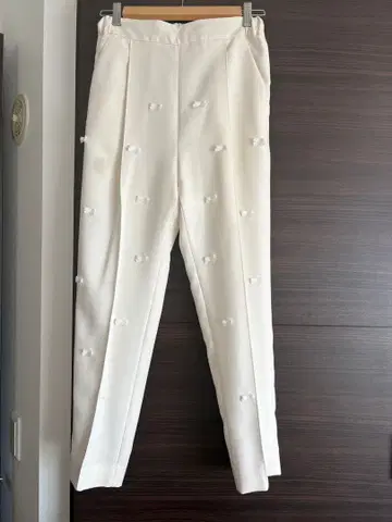 [택 포함 새상품] Heve 리본 팬츠