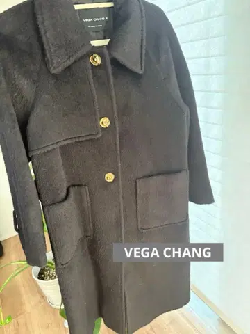 [ 컨디션 최상 ] VEGA CHANG 코트 S 블랙 금장 장식