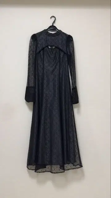 [ 하자품 ] 백 오픈 지오메트릭 드레스 택 포함