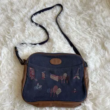 마드모아젤 논논 자수 디자인 숄더백 네이비