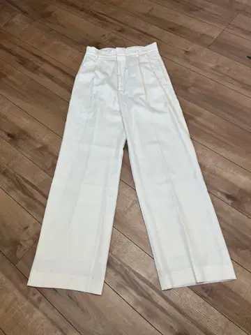 두지엠 클라세 와이드 팬츠 화이트 36 사이즈