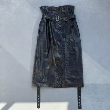 [ JOHN LAWRENCE SULLIVAN ] 타이트 스커트