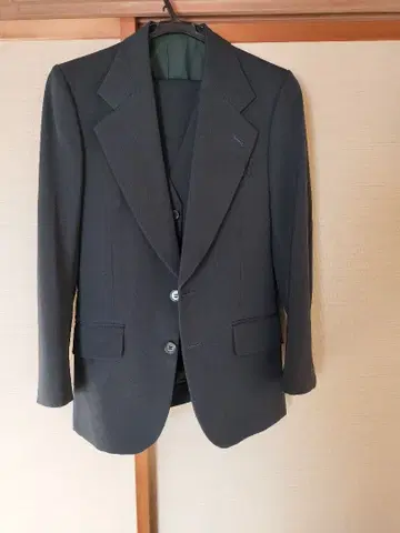 쓰리피스 수트 첼시 모스그린 사이즈 160-84-70 가을/겨울 제품