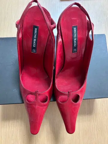 BRUNO MAGLI 빨간색 오픈토 하이힐