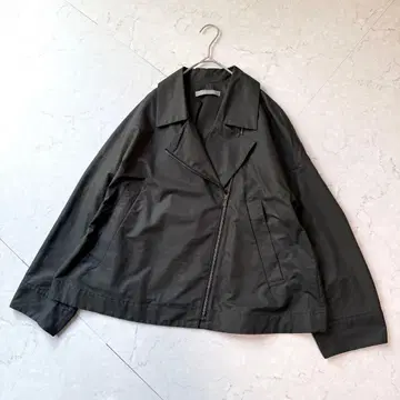 띠어리 럭스 나일론 라이더 자켓 38 카키