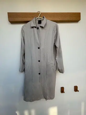 놈브르 임페어 베이지 스텐카라 코트 봄/가을