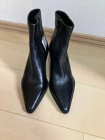 ZARA 숏 블랙 가죽 스틸레토 부츠 22.5 미사용 택 포함