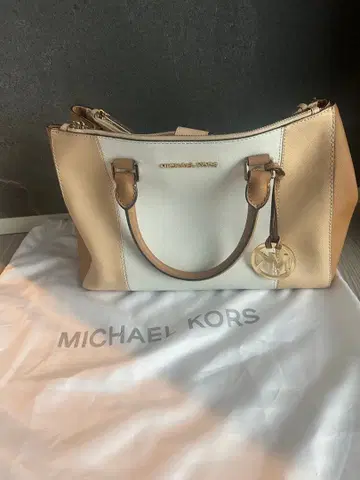 마이클코어스 백