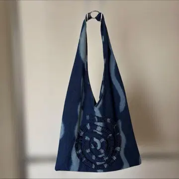 SUKU HOME FRILL SWIRL BAG