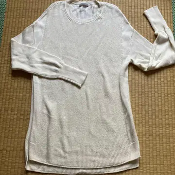 theory luxe 화이트 긴팔 니트 스웨터