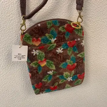 반값 페이러 플루팅 하트 숄더백 파우치 숄더 미사용품