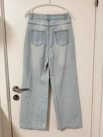 라이트 블루 스트레이트 데님