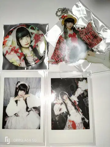 마큐로 가쿠다이 카미테 아크릴 스탠드 캔뱃지 폴라로이드