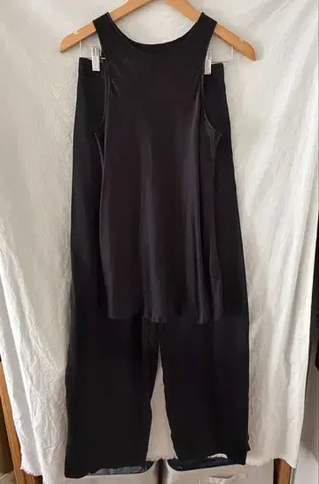 yo Biotop 실크 탱크탑 팬츠 세트 블랙