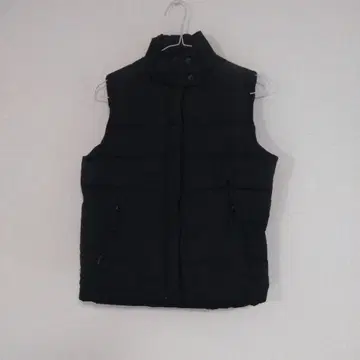 블랙 다운 베스트 지퍼 포함