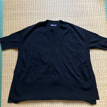 theory luxe 블랙 V넥 5부 소매 니트