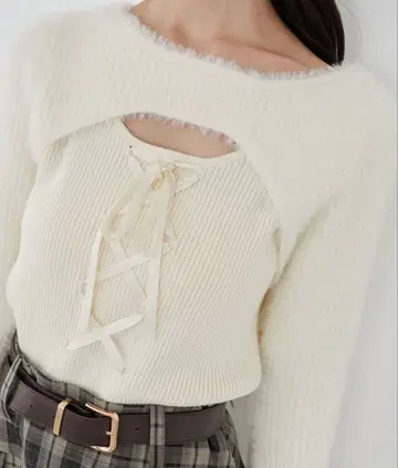 MAJESTIC LEGON 데콜테 오픈 레이스업 니트