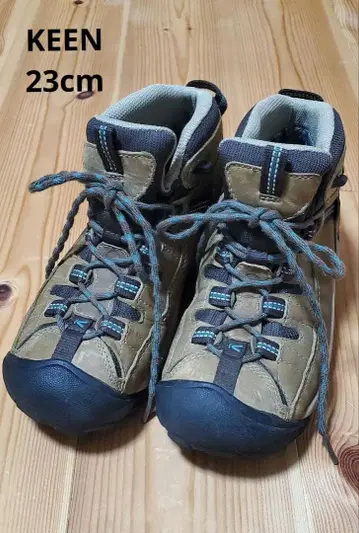 KEEN 등산화 미드컷 올리브 그린 23cm