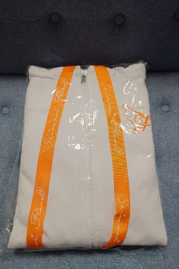 시라누이 플레어 생일 기념 2025 루미너스 후드티