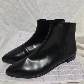 ecco 블랙 가죽 플랫 사이드 고어 부츠