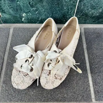 axes femme 레이스 리본 플랫슈즈