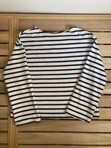 미즈이로 인드 보더 티셔츠