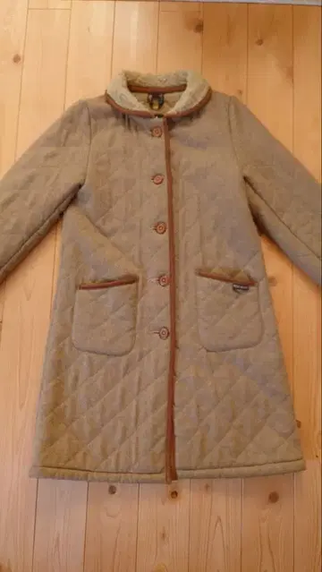 베이지 퀼팅 자켓 라벤햄 여성용 38 S 사이즈