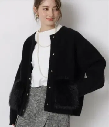 Apuweiser-riche 포켓 퍼 니트 자켓 블랙