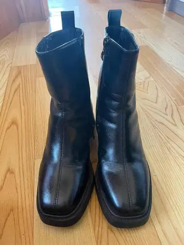 블랙 가죽 사이드 고어 부츠