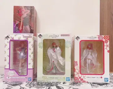 5등분의 신부 니노, 요츠바, 이츠키 피규어 묶음 판매 (덤 포함)
