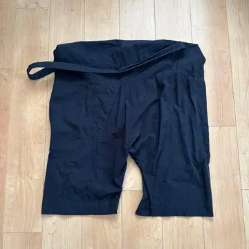 ISSEY MIYAKE MEN 블랙 와이드 팬츠