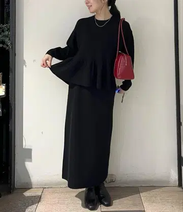 LOWRYSFARM 페플럼 니트 셋업