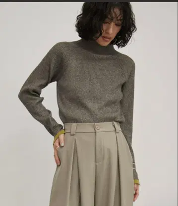 하이넥 믹스 리브 니트 올리브 앤트마리스