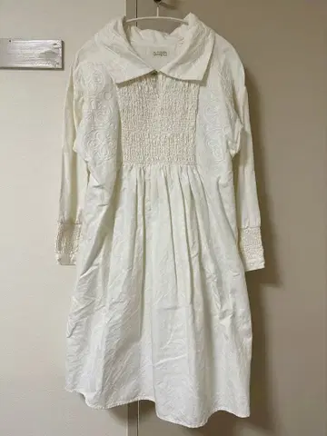 BEAMSBOY 화이트 자수 블라우스 긴팔 원피스