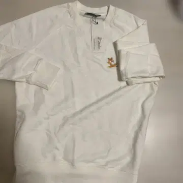 화이트 래글런 슬리브 티셔츠